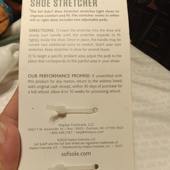 Sof Sole Cedar Shoe Stretcher - Men's 7-13 | Women's 5-11 - Picture 2 of 5